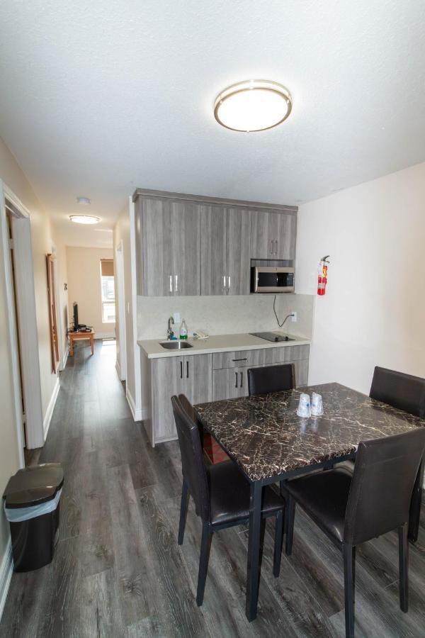 Borden Inn And Suites Angus Εξωτερικό φωτογραφία